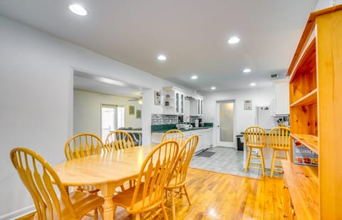 Ocala Retreat w/ Pool, Grill & Yard - Pets Welcome House in Ocala