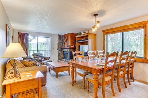 Winter Park Condo w/ Pool + Ski Shuttle Access! Apartment in Fraser