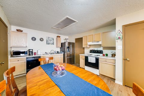 Spacious San Antonio Home: Close to Military Bases House in San Antonio