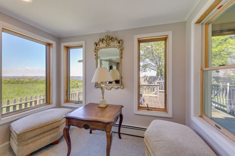 5 Mi to Provincetown! Water-View Beach House House in North Truro
