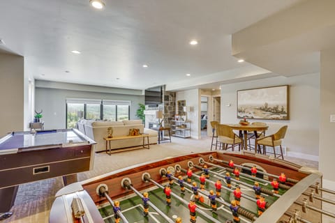 Spacious Heber City Home - Walk to Community Beach House in Jordanelle Reservoir