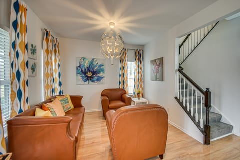 Fenced Yard & Patio! 2,400-Sq-Ft Chesapeake Home House in Chesapeake