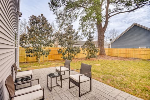 Fenced Yard & Patio! 2,400-Sq-Ft Chesapeake Home House in Chesapeake