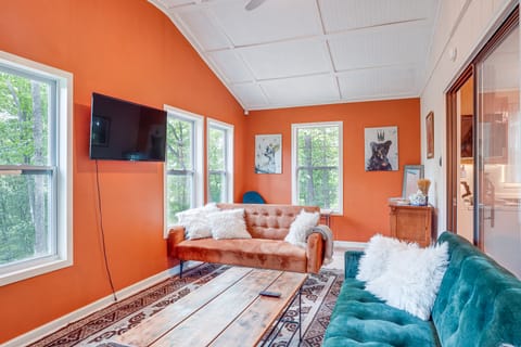 Pet-Friendly Mathias Cabin Near Hunting & Fishing! House in Shenandoah Valley