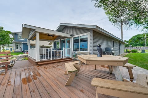 Angler's Cottage on Lake Cornelia: Pets Welcome! Cottage in Iowa