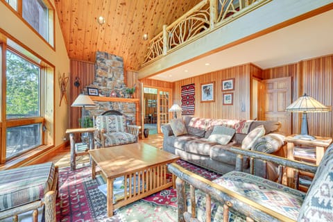 Waterfront Lake George Lodge w/ Boat Dock & Deck! House in Lake George