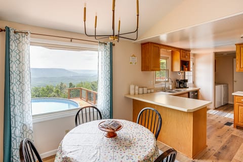 Serene Trenton Home w/ Pool & Mountain Views! House in Alabama