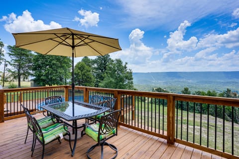 Serene Trenton Home w/ Pool & Mountain Views! House in Alabama