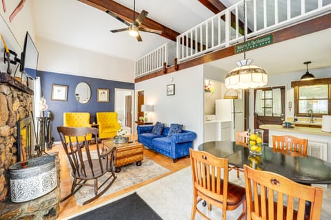 Hike, Ski & Unwind: Woodsy Beech Mountain Retreat House in Beech Mountain