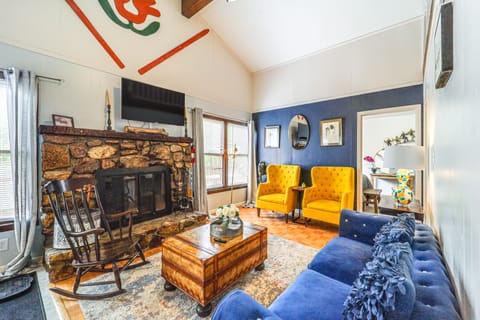 Hike, Ski & Unwind: Woodsy Beech Mountain Retreat House in Beech Mountain