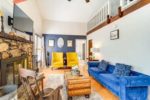 Hike, Ski & Unwind: Woodsy Beech Mountain Retreat House in Beech Mountain