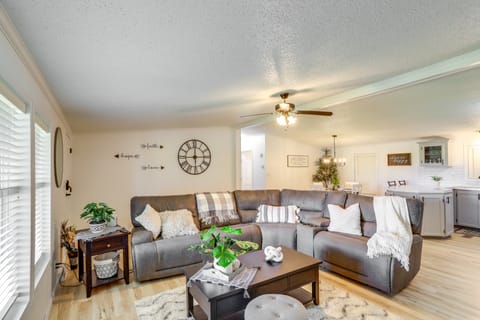 North Fairfield Family Home w/ Hot Tub & Porch! House in Ohio