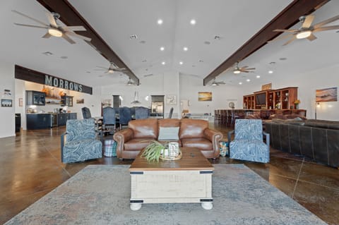 Near Disney: 'T'morrow's Grand Getaway' w/ Dock! House in Lake O The Cherokees