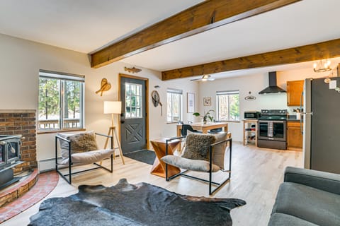 Roscommon Chalet w/ Hot Tub Near Higgins Lake! House in Michigan