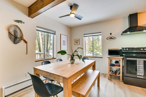 Roscommon Chalet w/ Hot Tub Near Higgins Lake! House in Michigan