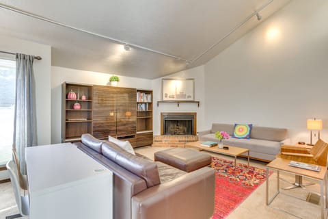 Edmond Townhome w/ Pool Access Near Arcadia Lake! Apartment in Edmond