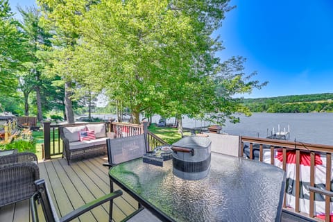 Cottage on Lamoka Lake w/ Deck, Grill & 3 Kayaks Cottage in Finger Lakes