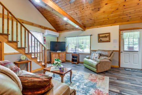 Inviting Peru Cabin w/ Patio, Grill & River Access House in Lake Champlain