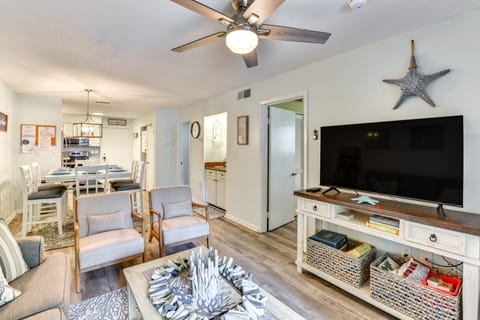 1/2 Mi to Folly Field Beach: Condo w/ 2 Pools Apartment in Hilton Head Island