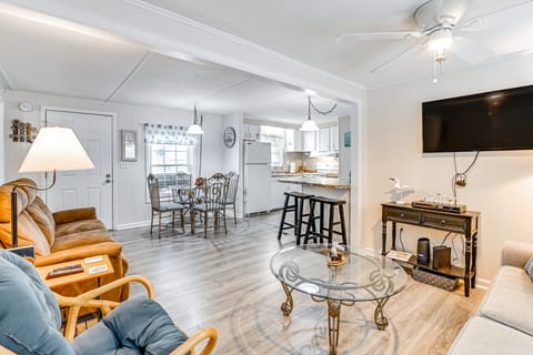 1/2 Mi to Ocean: Surfside Beach Resort Home House in Garden City