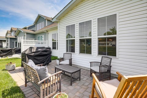 5 Mi to Bethany Beach: Retreat w/ Pool Access Apartment in Sussex County