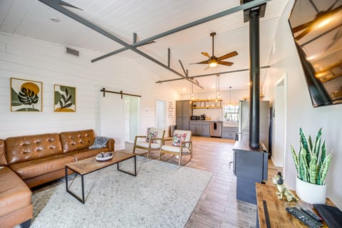 Peaceful Vinita Home w/ Fire Pit: 11 Mi to Lake! House in Ozark Mountains