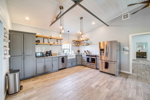 Peaceful Vinita Home w/ Fire Pit: 11 Mi to Lake! House in Ozark Mountains