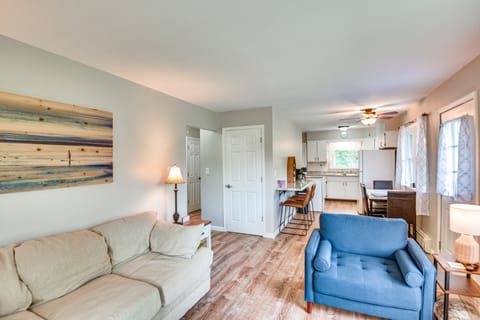 Charming Reading Home w/ Lake Views & Private Dock House in Ohio