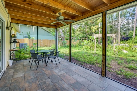 New Port Richey Home w/ Charcoal Grill Near Hiking House in Florida