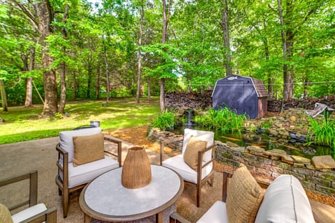 Lovely Gilbertsville Cabin w/ Patio, 4 Mi to Water House in Kentucky