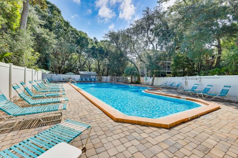 Fernandina Beach Condo w/ Pool + Path to Beach! Apartment in Fernandina Beach