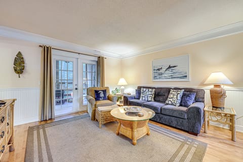 Fernandina Beach Condo w/ Pool + Path to Beach! Apartment in Fernandina Beach