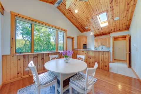 Peaceful Warrenville Home: 1 Mi to Herrick Lake! House in Warrenville