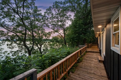 Waterfront Maple Lake Cabins w/ Private Beach! House in Minnesota