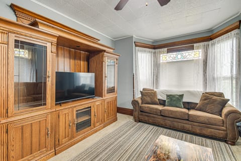 Dogs Welcome! Countryside Biggsville Home w/ Yard House in Iowa