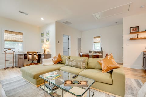 WFH-Friendly Studio - 5 Mi to Downtown Atlanta! Apartment in Candler-McAfee