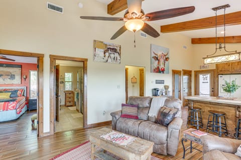 Medicine Park Cottage: Walk to Lake Lawtonka! Cottage in Medicine Park