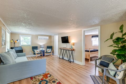 Middle Tennessee Cottage ~ 10 Mi to Dickson! House in Tennessee