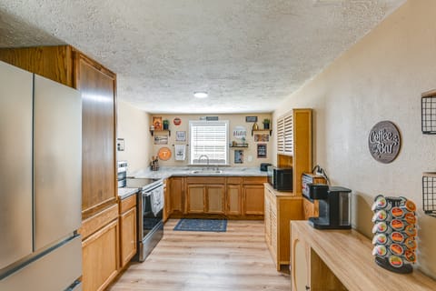 Middle Tennessee Cottage ~ 10 Mi to Dickson! House in Tennessee