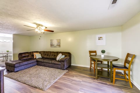 4 Mi to Dtwn Dayton: Convenient Condo w/ Grill Apartment in Dayton