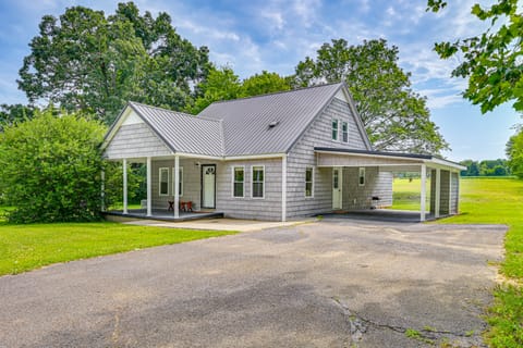 Peaceful Murray Home ~ 8 Mi to Kentucky Lake! House in Tennessee