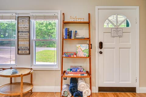 Peaceful Murray Home ~ 8 Mi to Kentucky Lake! House in Tennessee