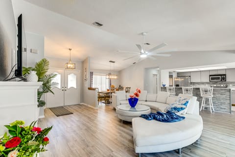 9 Mi to Beach! Poolside Escape in Spring Hill House in Spring Hill