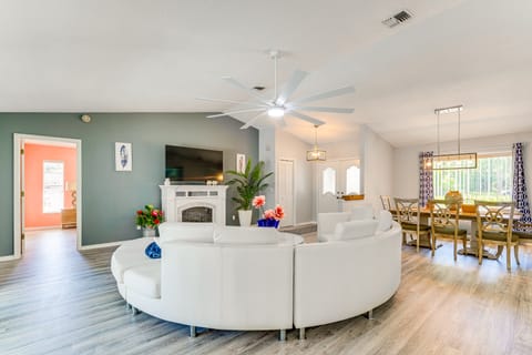 9 Mi to Beach! Poolside Escape in Spring Hill House in Spring Hill