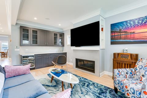 Game Room, Deck & Yard: Chicago Home House in Chicago