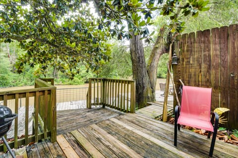 Riverfront Angler's Cabin in Fairhope w/ Deck! House in Alabama