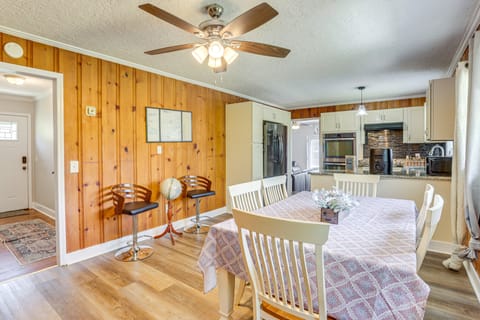 Walk to JSU! Family Getaway w/ Yard House in Alabama