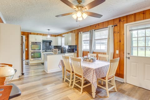 Walk to JSU! Family Getaway w/ Yard House in Alabama