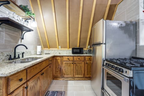 Lake Allatoona Area Studio w/ 2 Decks & Farm Views Apartment in Cartersville