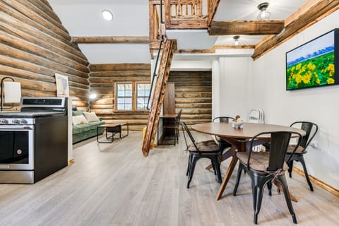 Cozy Melrose Cabin w/ Fire Pit: Walk to River! House in Divide